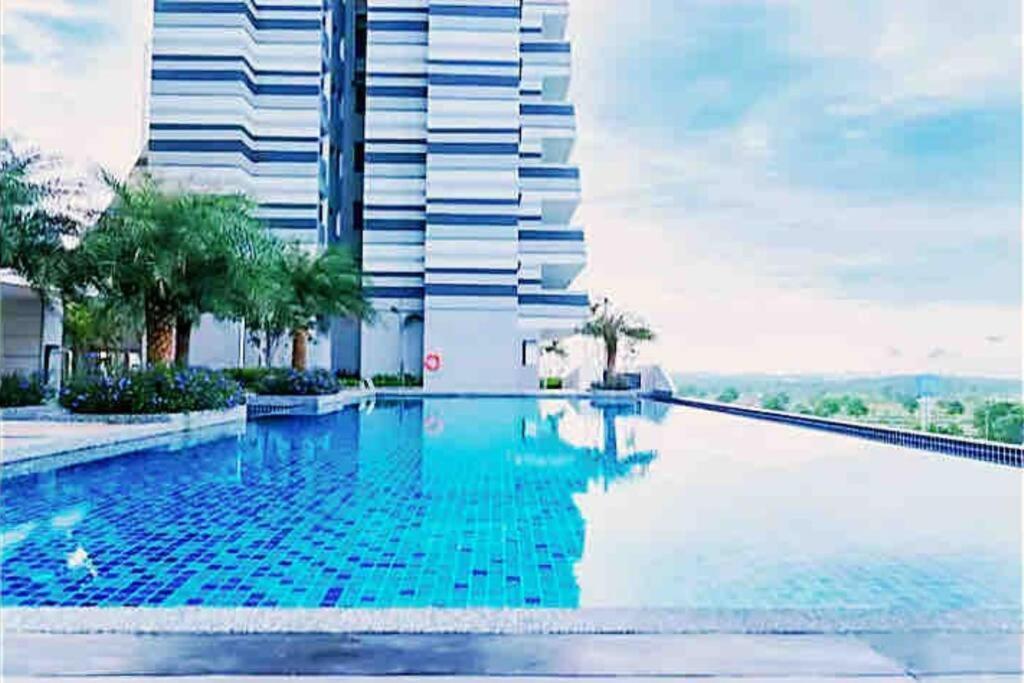 Legoland Jb Aghome Medini 3Room8Pax Bukit Indah Nusajaya  Exterior foto